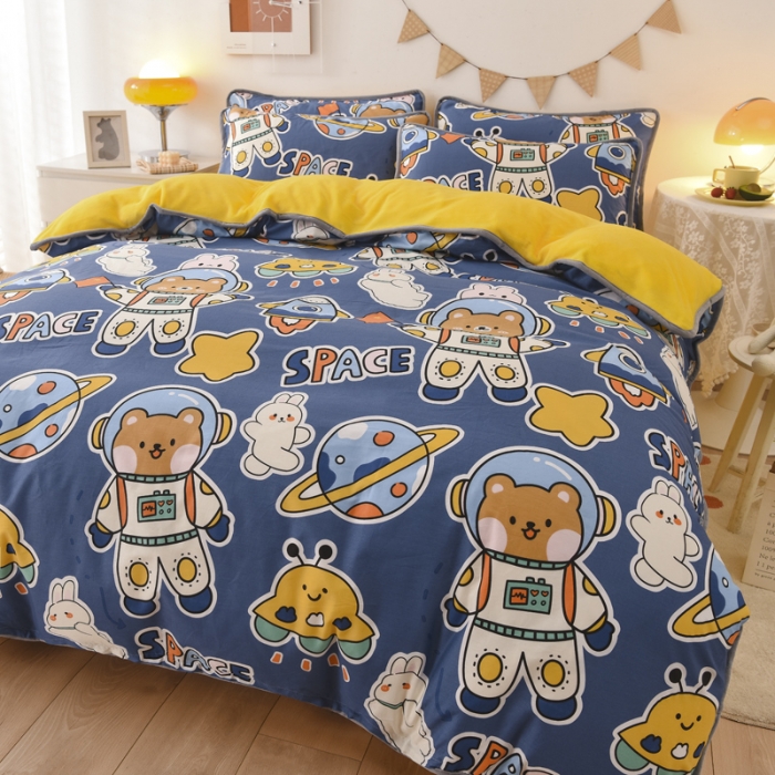 91家纺网 家纺一手货源 找家纺 琪琪阁家纺 2022新款全棉加牛奶绒系列四件套 太空熊