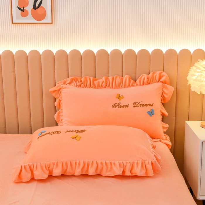 91家纺网 家纺一手货源 找家纺 唐人居 2025新款宝宝绒毛巾绣花边四件套- 蒲公英之恋-橘