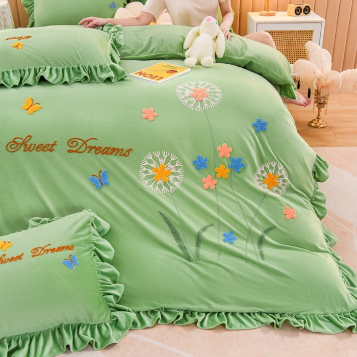 91家纺网 家纺一手货源 找家纺 唐人居 2025新款宝宝绒毛巾绣花边四件套-蒲公英之恋-绿