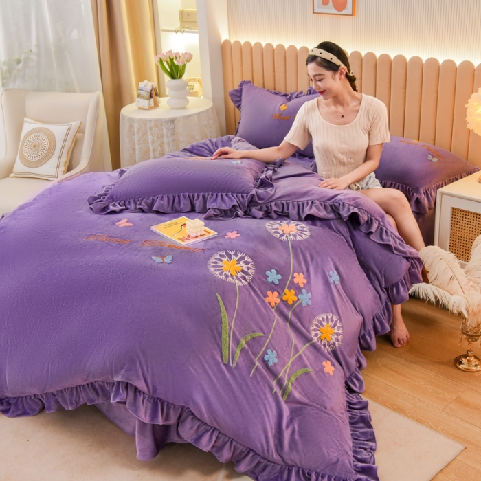 91家纺网 家纺一手货源 找家纺 唐人居2025新款宝宝绒毛巾绣花边四件套-蒲公英之恋 -紫