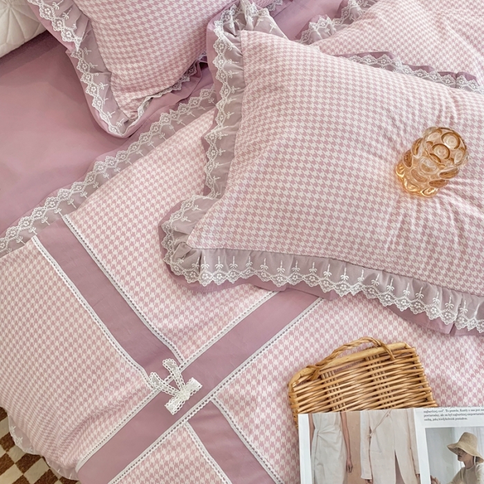 91家纺网 家纺一手货源 找家纺 橙艺家居 2022新款全棉色织水洗花边工艺款四件套塞纳河畔紫