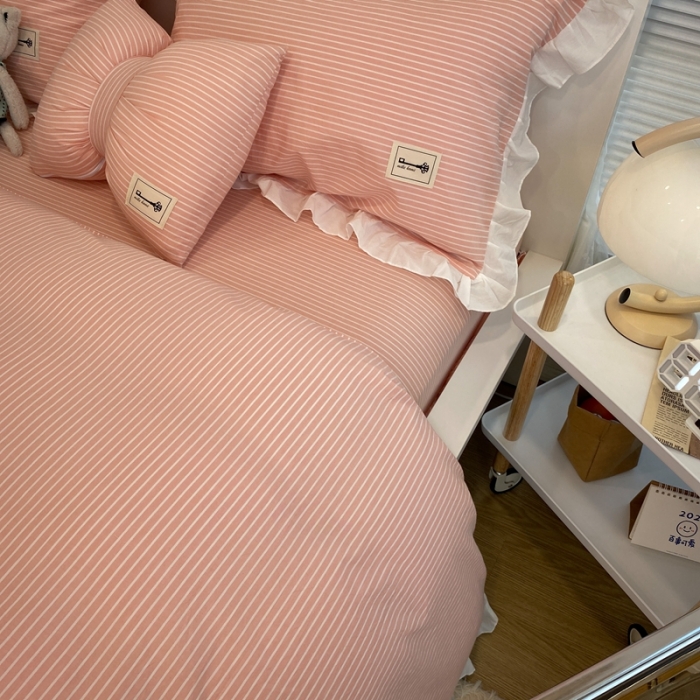 91家纺网 家纺一手货源 找家纺 （总）橙艺家居 2022新款全棉色织水洗花边细条纹四件套套件