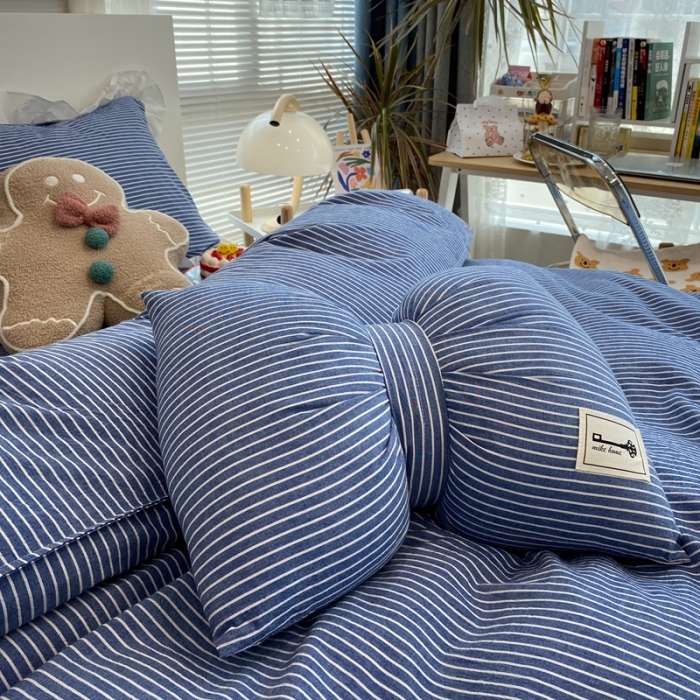 91家纺网 家纺一手货源 找家纺 橙艺家居 2022新款全棉色织水洗花边细条纹四件套 牛仔蓝