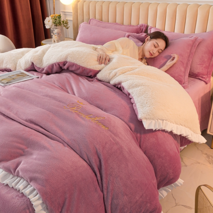 91家纺网 家纺一手货源 找家纺 简爱家纺 2025年韩版花边法莱绒羊羔绒四件套-回忆-豆沙