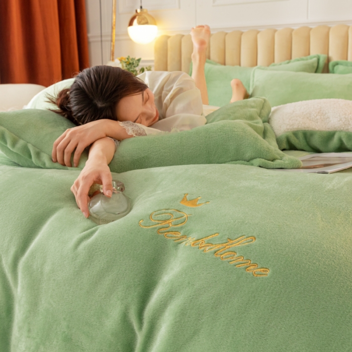 91家纺网 家纺一手货源 找家纺 简爱家纺 2025年韩版花边法莱绒羊羔绒四件套-回忆-浅绿