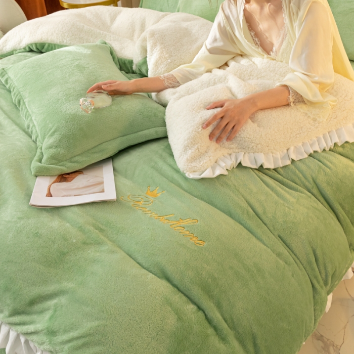 91家纺网 家纺一手货源 找家纺 简爱家纺 2025年韩版花边法莱绒羊羔绒四件套-回忆-浅绿