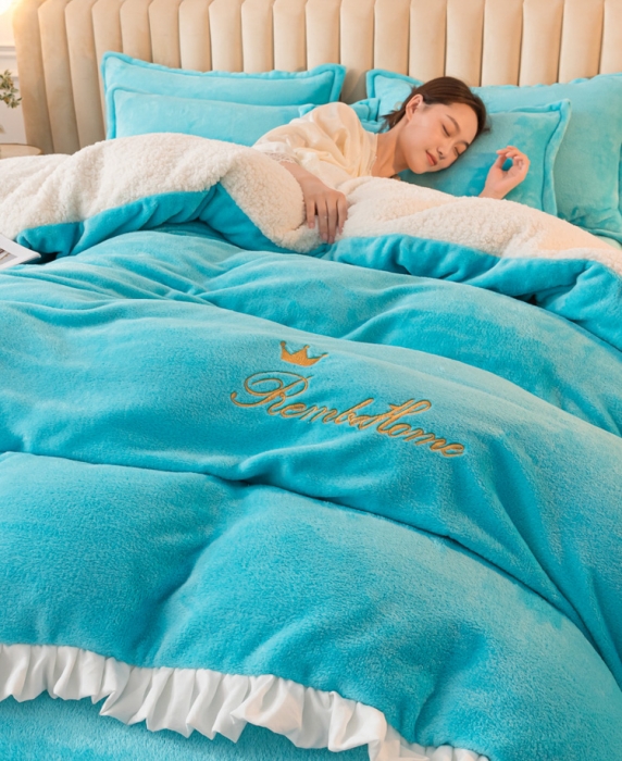 91家纺网 家纺一手货源 找家纺 简爱家纺 2025年韩版花边法莱绒羊羔绒四件套-回忆-湖蓝