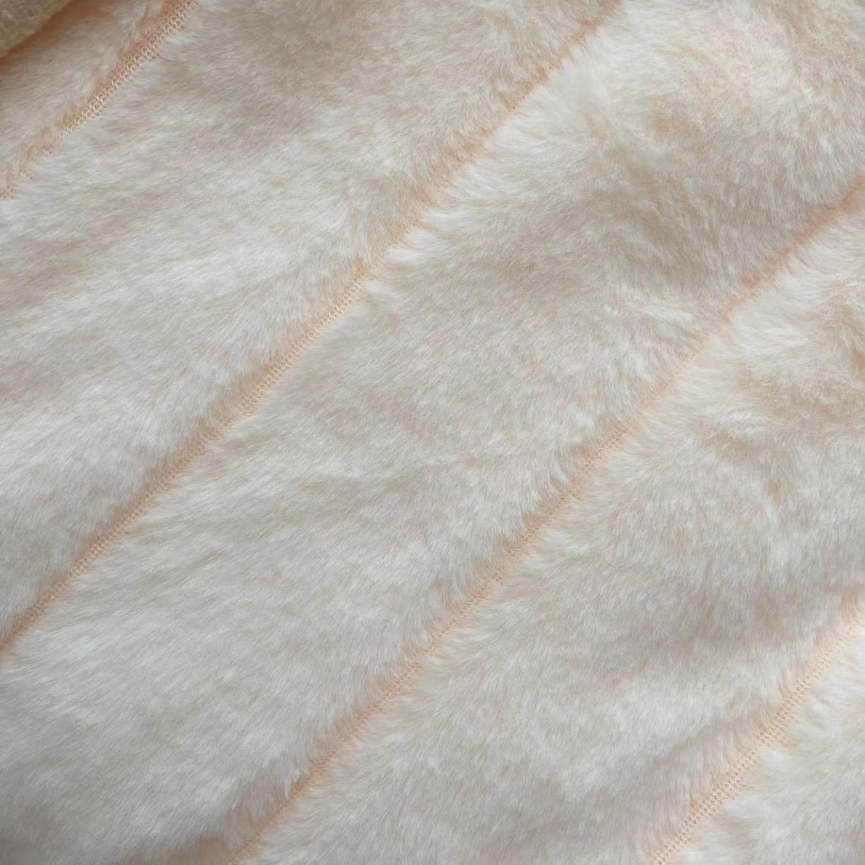 91家纺网 家纺一手货源 找家纺 卡奥家纺 仿兔毛双层毛毯A面仿兔毛B面PV绒十条起批 卡其