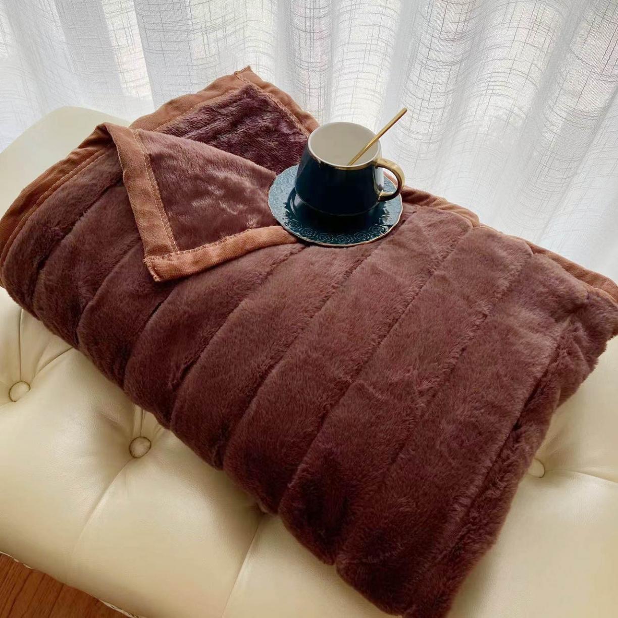 91家纺网 家纺一手货源 找家纺 卡奥家纺 仿兔毛双层毛毯A面仿兔毛B面PV绒十条起批 豆沙