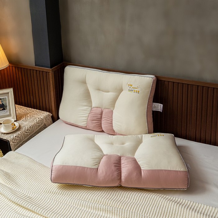 91家纺网 家纺一手货源 找家纺 多点家居  2022新款牛豆豆枕 粉