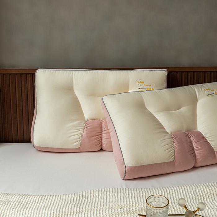 91家纺网 家纺一手货源 找家纺 多点家居  2022新款牛豆豆枕 粉