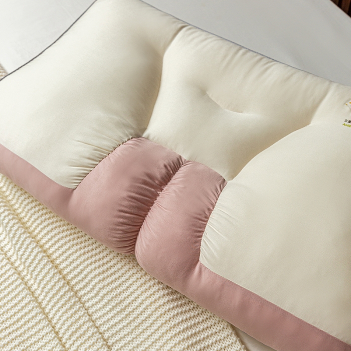 91家纺网 家纺一手货源 找家纺 多点家居  2022新款牛豆豆枕 粉