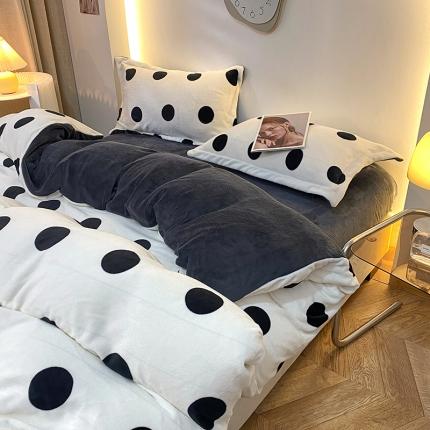 91家纺网 家纺一手货源 找家纺 （总）艾佳 2025新款牛奶绒金典黑白四件套 风格一