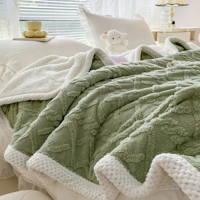 91家纺网 家纺一手货源 找家纺 安哆啦 2022新款塔芙绒提花剪花羊羔绒双面复合毛毯毯子 抹茶绿