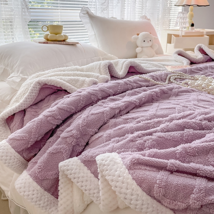 91家纺网 家纺一手货源 找家纺 安哆啦 2022新款塔芙绒提花剪花羊羔绒双面复合毛毯毯子 香芋紫