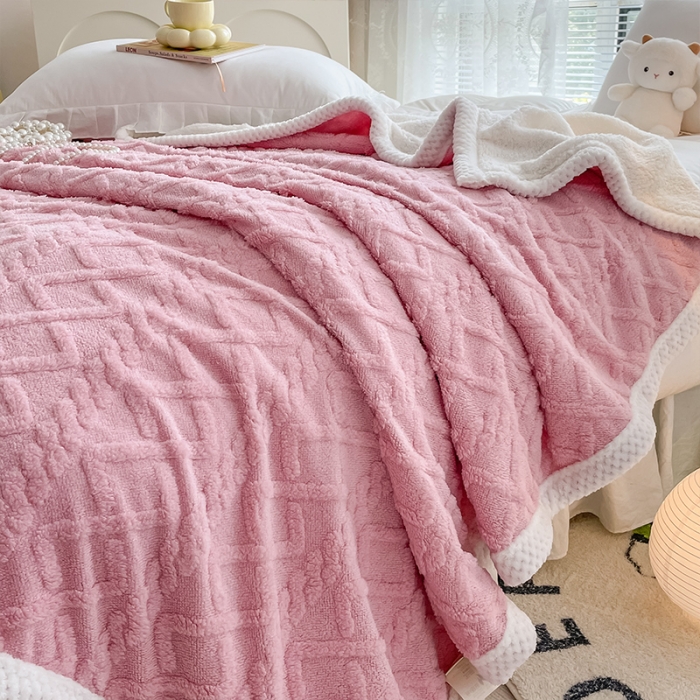 91家纺网 家纺一手货源 找家纺 安哆啦 2022新款塔芙绒提花剪花羊羔绒双面复合毛毯毯子 樱花粉