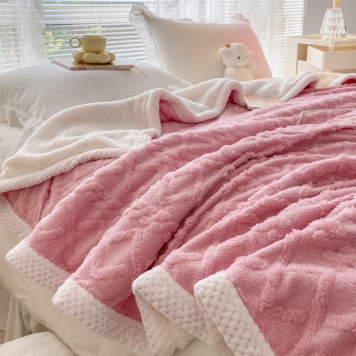 91家纺网 家纺一手货源 找家纺 安哆啦 2022新款塔芙绒提花剪花羊羔绒双面复合毛毯毯子 樱花粉