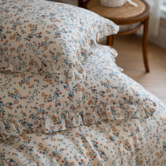 91家纺网 家纺一手货源 找家纺 淑女公社家纺2022新款纯棉双层纱花边款四件套 亚麻蓝花