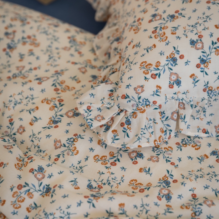 91家纺网 家纺一手货源 找家纺 淑女公社家纺2022新款纯棉双层纱花边款四件套 亚麻蓝花