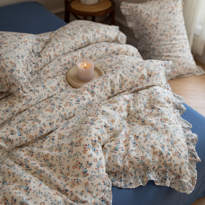 91家纺网 家纺一手货源 找家纺 淑女公社家纺2022新款纯棉双层纱花边款四件套 亚麻蓝花