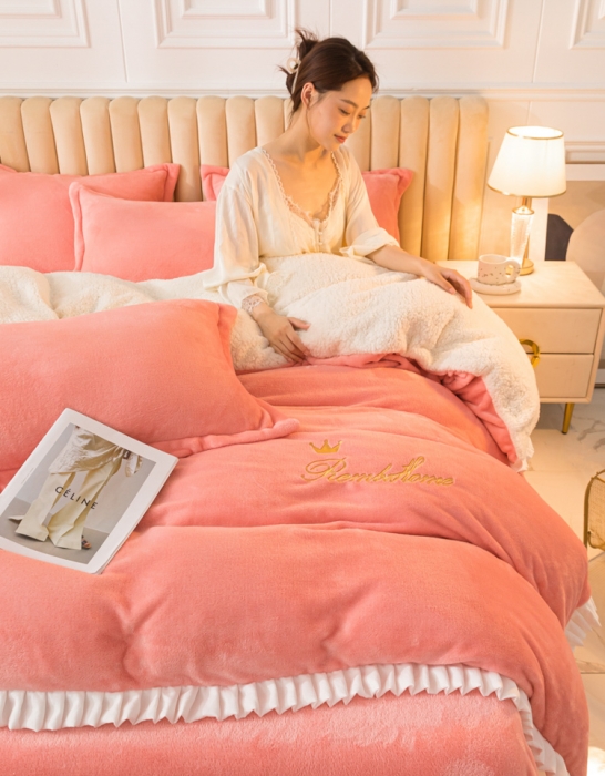 91家纺网 家纺一手货源 找家纺 （总）简爱家纺 2025年韩版花边法莱绒羊羔绒四件套-回忆