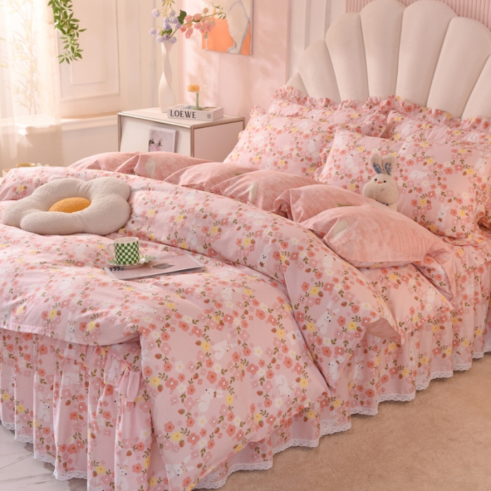 91家纺网 家纺一手货源 找家纺 美达2025全棉蕾丝小花边半夹棉床裙四件套 米菲兔