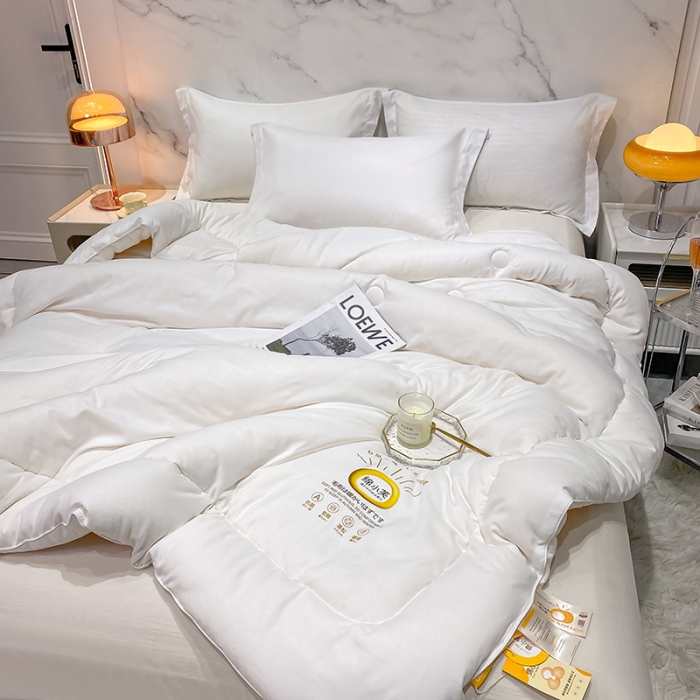 91家纺网 家纺一手货源 找家纺 （总）丽卡家纺 2023新款绵小芙蚕绒棉暖绒被