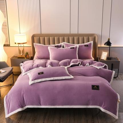 91家纺网 家纺一手货源 找家纺 澳洲羽2024新款防静电高克重纯色丝滑宽边牛奶绒四件套复古紫