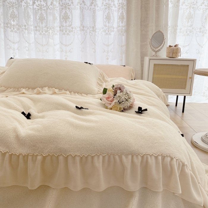 91家纺网 家纺一手货源 找家纺 玛奇朵  2022新款高克重进口泰迪绒三件套四件套-仙朵系列 仙朵-白