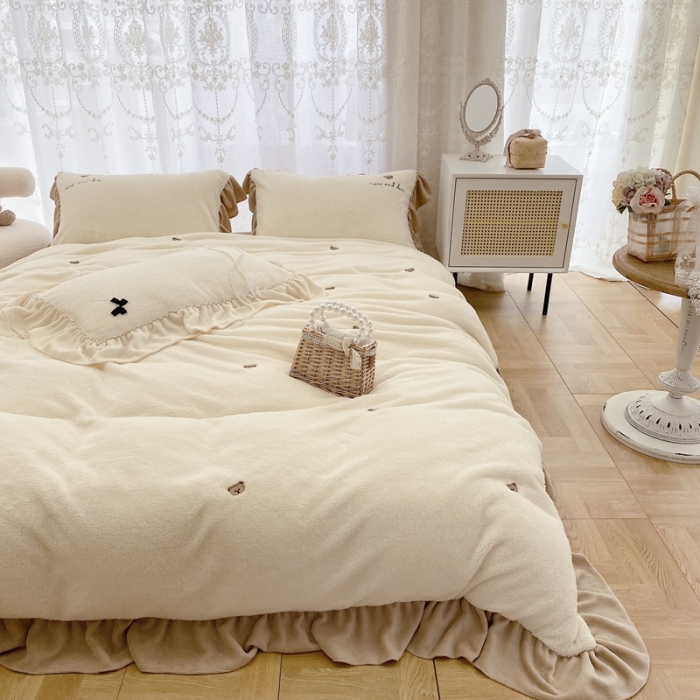 91家纺网 家纺一手货源 找家纺 （总）玛奇朵 2022秋冬新款泰迪绒刺绣系列四件套