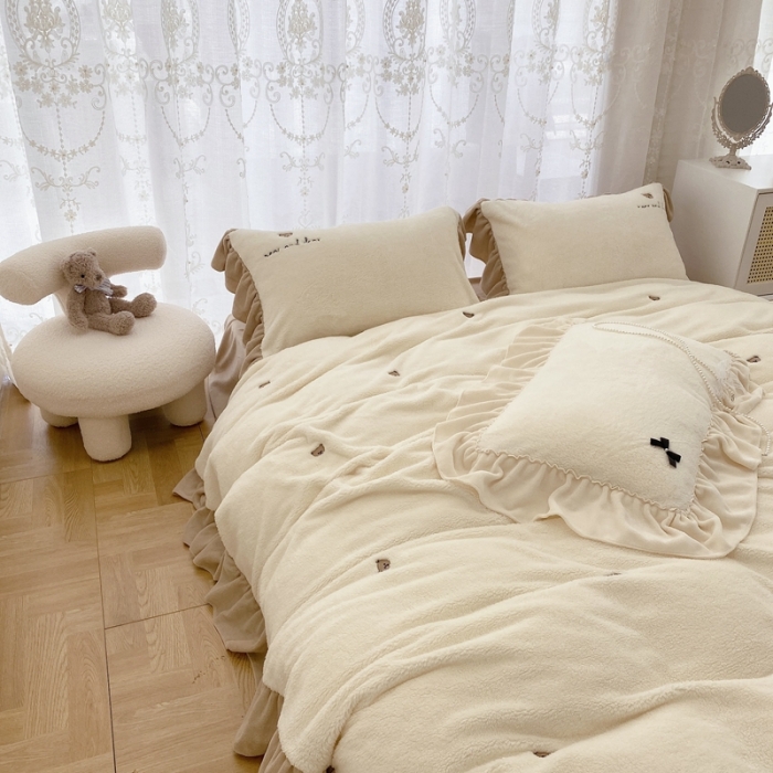 91家纺网 家纺一手货源 找家纺 玛奇朵 2022秋冬新款泰迪绒刺绣系列四件套 泰迪-白色