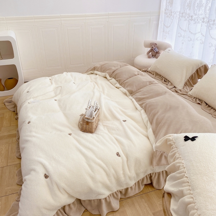 91家纺网 家纺一手货源 找家纺 玛奇朵 2022秋冬新款泰迪绒刺绣系列四件套 泰迪-白色