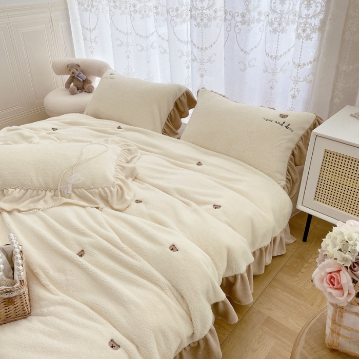 91家纺网 家纺一手货源 找家纺 玛奇朵 2022秋冬新款泰迪绒刺绣系列四件套 泰迪-白色