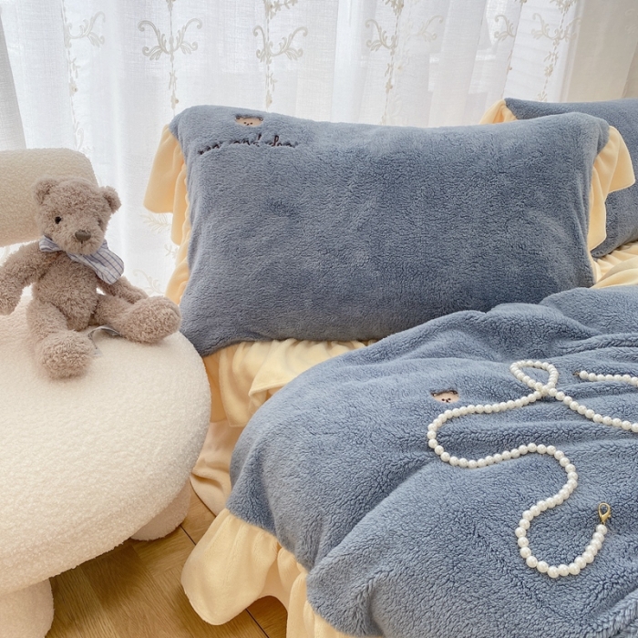 91家纺网 家纺一手货源 找家纺 玛奇朵 2022秋冬新款泰迪绒刺绣系列四件套 泰迪-蓝色