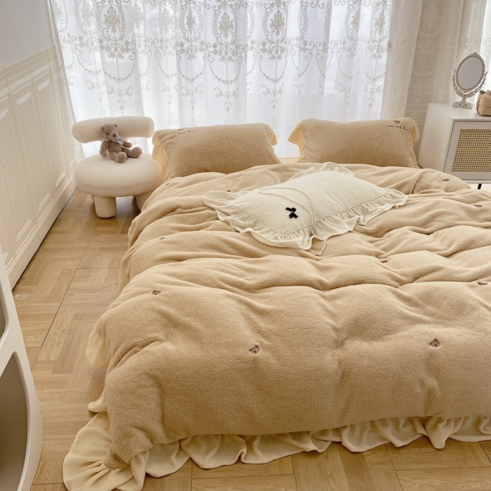 91家纺网 家纺一手货源 找家纺 玛奇朵 2022秋冬新款泰迪绒刺绣系列四件套 泰迪-栗色