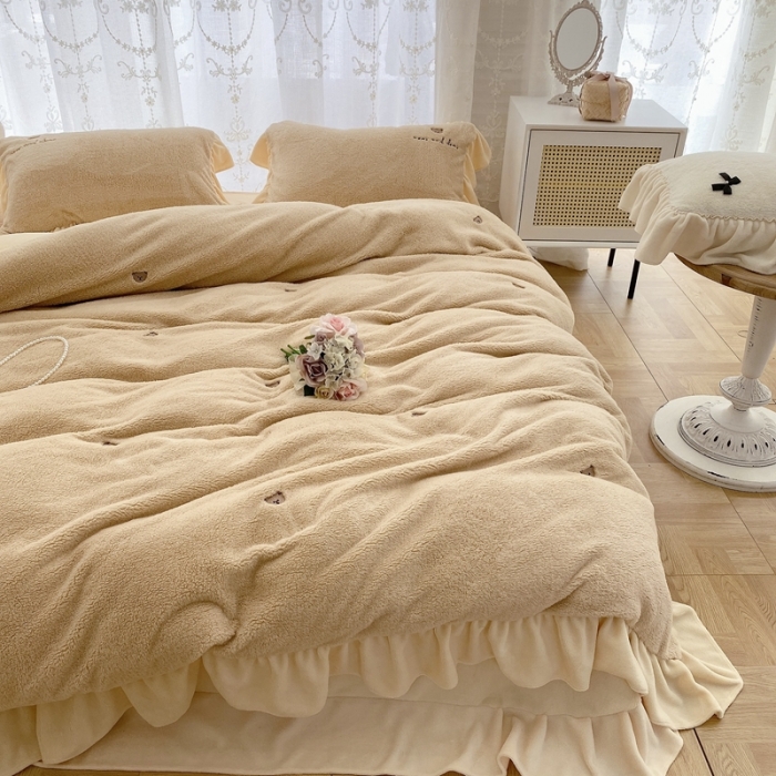 91家纺网 家纺一手货源 找家纺 玛奇朵 2022秋冬新款泰迪绒刺绣系列四件套 泰迪-栗色