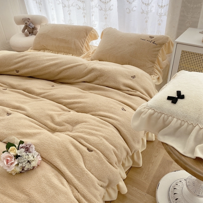 91家纺网 家纺一手货源 找家纺 玛奇朵 2022秋冬新款泰迪绒刺绣系列四件套 泰迪-栗色