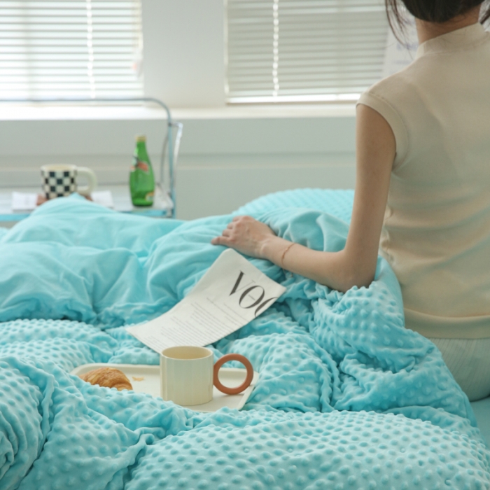 91家纺网 家纺一手货源 找家纺 玛奇朵 2022升级版A类豆豆绒流苏系列三件套四件套 豆豆绒-天真蓝