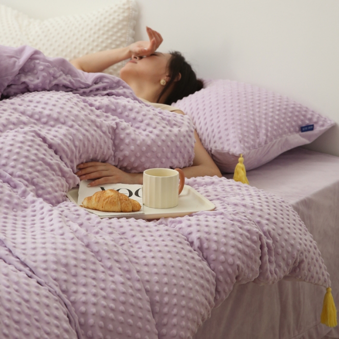 91家纺网 家纺一手货源 找家纺 玛奇朵 2022升级版A类豆豆绒流苏系列三件套四件套 豆豆绒-香芋紫