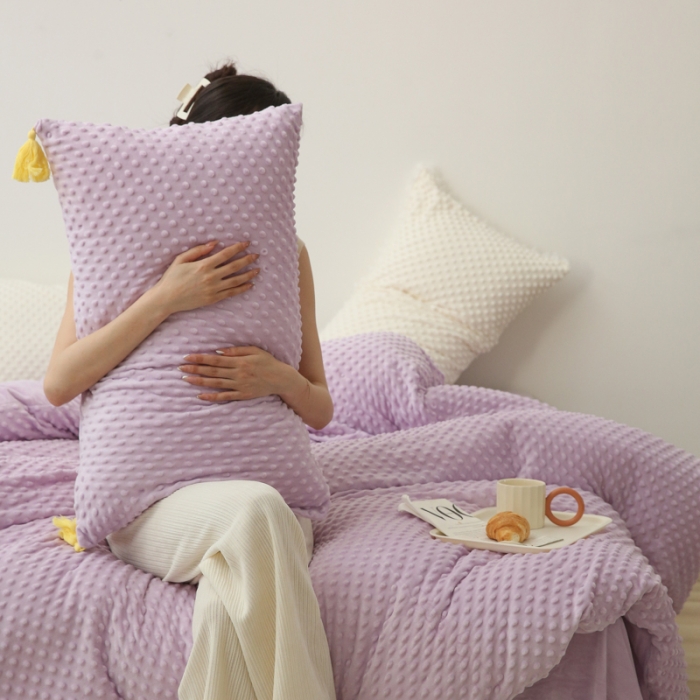 91家纺网 家纺一手货源 找家纺 玛奇朵 2022升级版A类豆豆绒流苏系列三件套四件套 豆豆绒-香芋紫