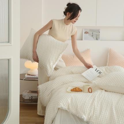 91家纺网 家纺一手货源 找家纺 玛奇朵 2022升级版A类豆豆绒梦露系列四件套 梦露-象牙白