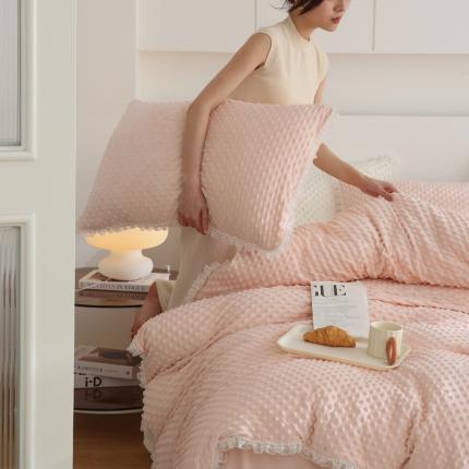 91家纺网 家纺一手货源 找家纺 玛奇朵 2022升级版A类豆豆绒梦露系列四件套 梦露-婴儿粉