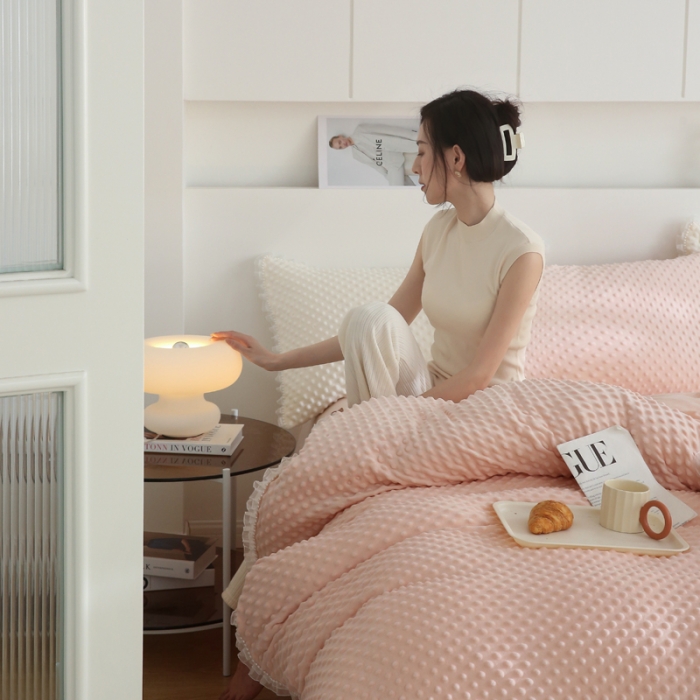 91家纺网 家纺一手货源 找家纺 玛奇朵 2022升级版A类豆豆绒梦露系列四件套 梦露-婴儿粉