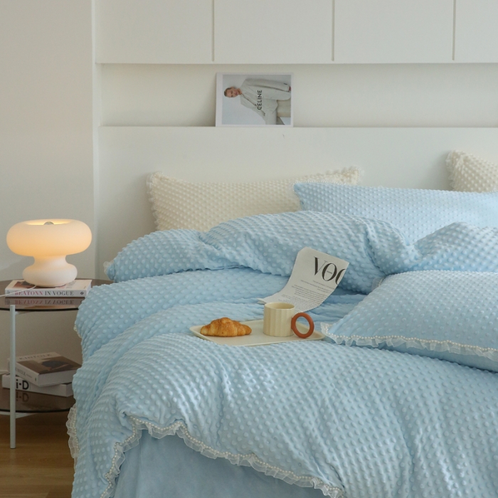 91家纺网 家纺一手货源 找家纺 玛奇朵 2022升级版A类豆豆绒梦露系列四件套 梦露-婴儿蓝