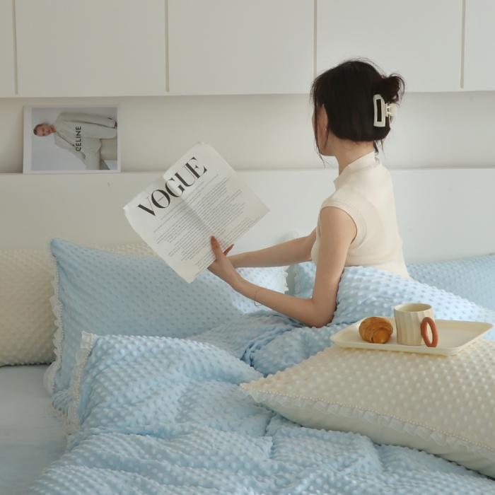 91家纺网 家纺一手货源 找家纺 玛奇朵 2022升级版A类豆豆绒梦露系列四件套 梦露-婴儿蓝