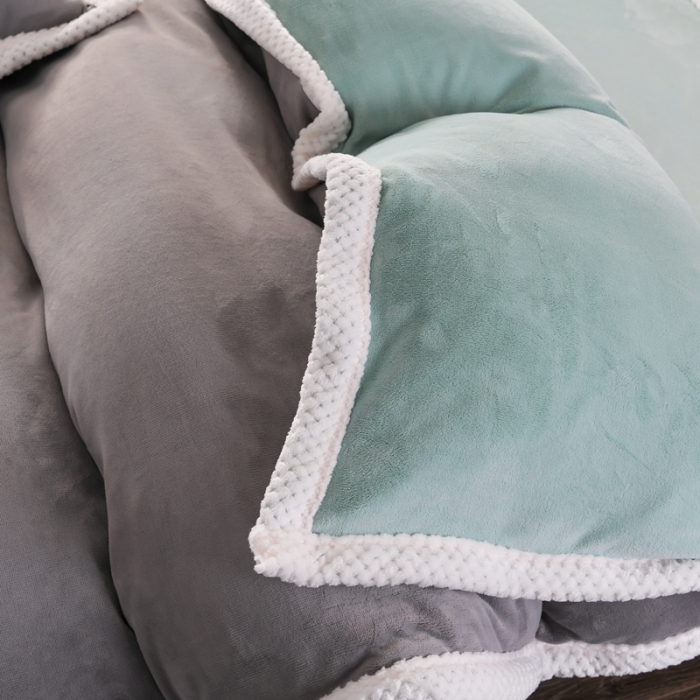 91家纺网 家纺一手货源 找家纺 澳洲羽2024新款防静电高克重纯色丝滑宽边牛奶绒四件套灰-绿