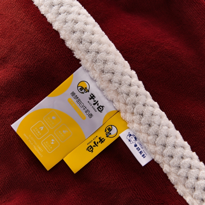 91家纺网 家纺一手货源 找家纺 澳洲羽2024新款防静电高克重纯色丝滑宽边牛奶绒四件套经典红