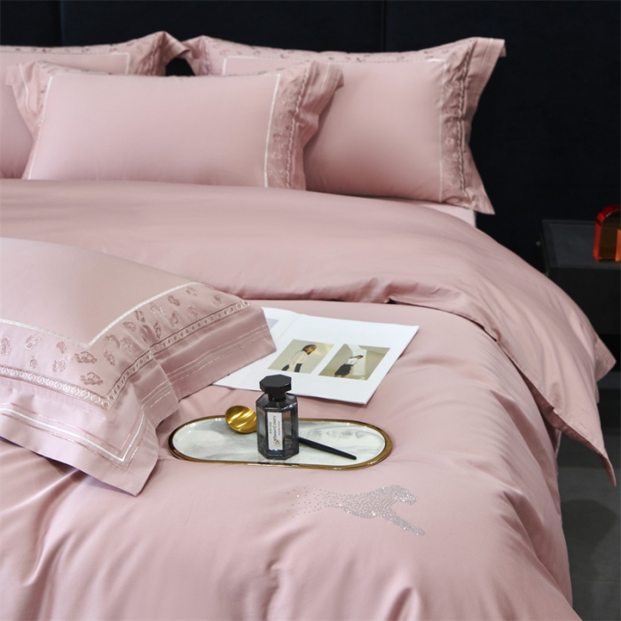 91家纺网 家纺一手货源 找家纺 榻尚2023豹纹刺绣工艺超柔长绒棉四件套赫拉-豆沙粉