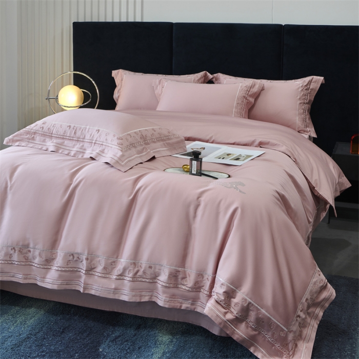 91家纺网 家纺一手货源 找家纺 榻尚2023豹纹刺绣工艺超柔长绒棉四件套赫拉-豆沙粉