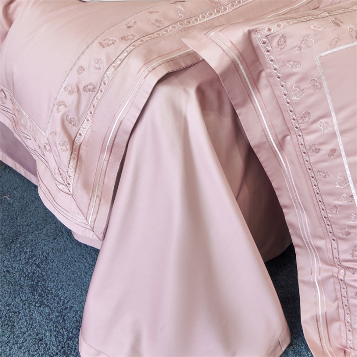 91家纺网 家纺一手货源 找家纺 榻尚2023豹纹刺绣工艺超柔长绒棉四件套赫拉-豆沙粉